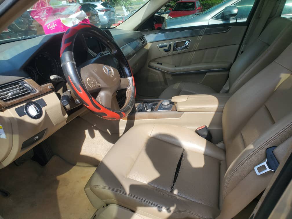 Omar_Automoblie's tweet image. If this pops up on your TL please help retweet 🙏 

MERCEDES BENZ E350 
Extremely clean 
2010 Model 
Original duty ☑️
🏷️8.8m
📍Abuja 
📞 09033519492 

#Portugal #WorldCup #Benz #maryamsanda #AbujaTwitterCommunity #WorldCupQualifiers #AbujaLifestyle