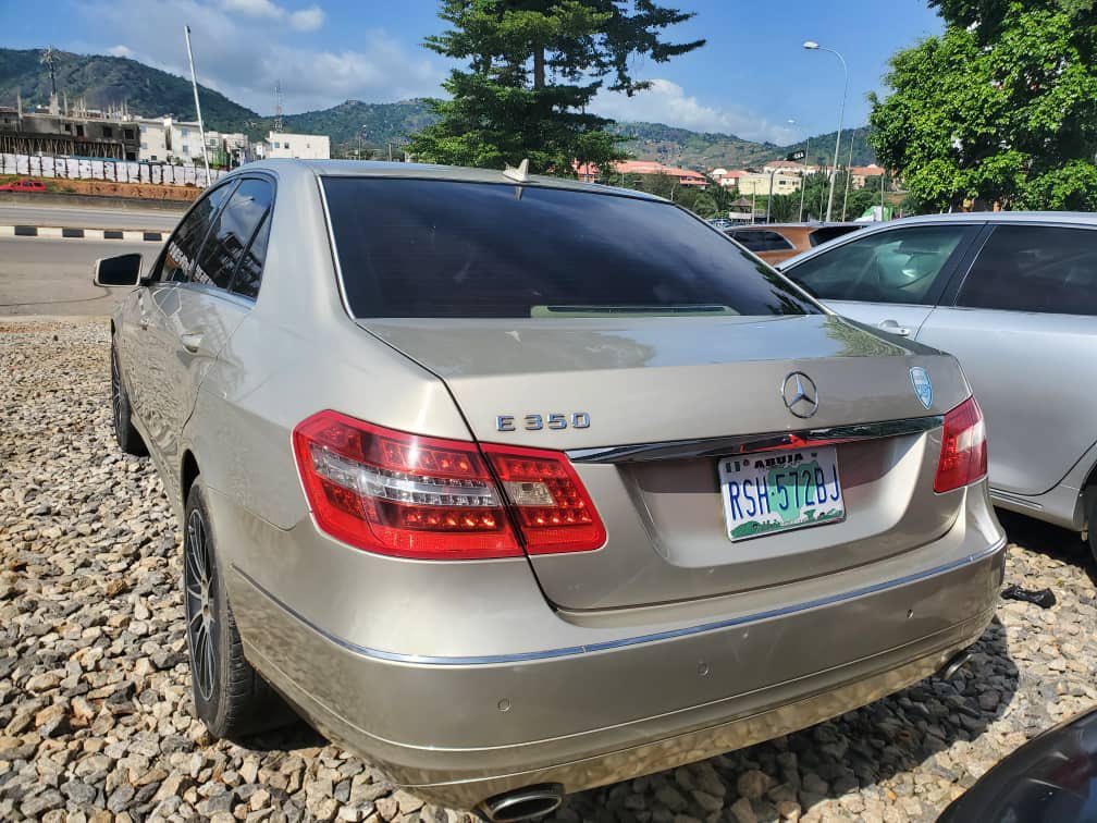 Omar_Automoblie's tweet image. If this pops up on your TL please help retweet 🙏 

MERCEDES BENZ E350 
Extremely clean 
2010 Model 
Original duty ☑️
🏷️8.8m
📍Abuja 
📞 09033519492 

#Portugal #WorldCup #Benz #maryamsanda #AbujaTwitterCommunity #WorldCupQualifiers #AbujaLifestyle