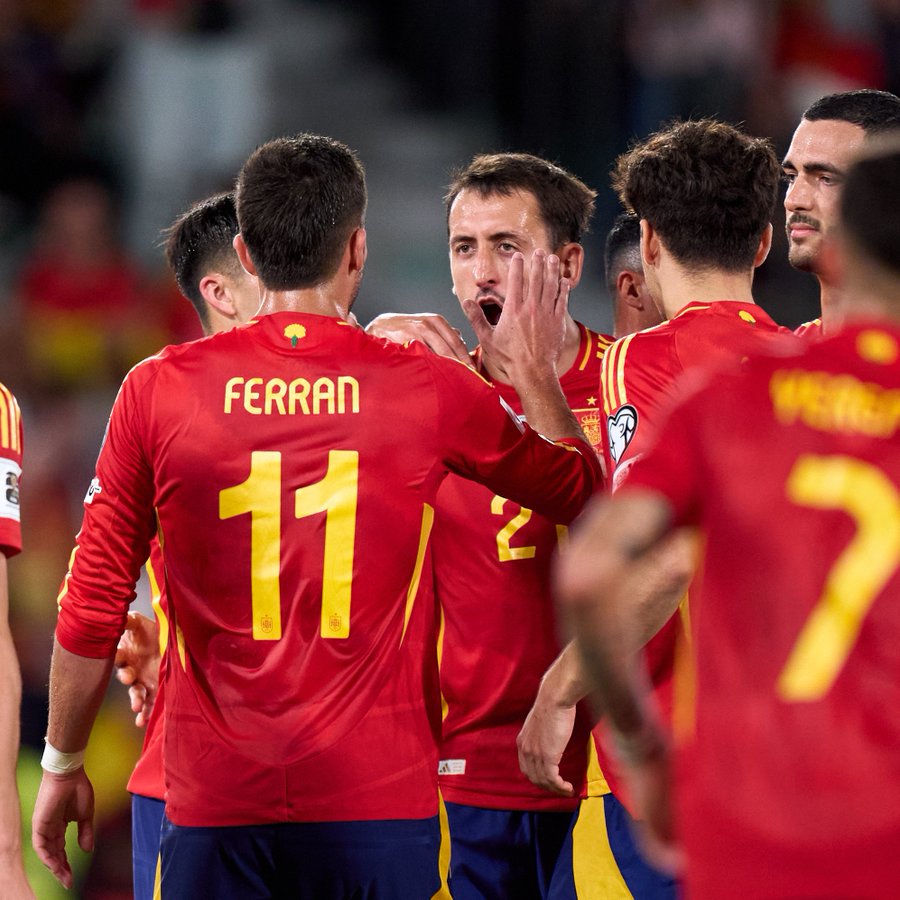 SpainIsFootball's tweet image. 💫 The 𝗴𝗼𝗮𝗹𝘀 from a magical night in Elche.

📺 HIGHLIGHTS: rfef.es/en/noticias/Ma…

#VamosEspaña | #FIFAWorldCup