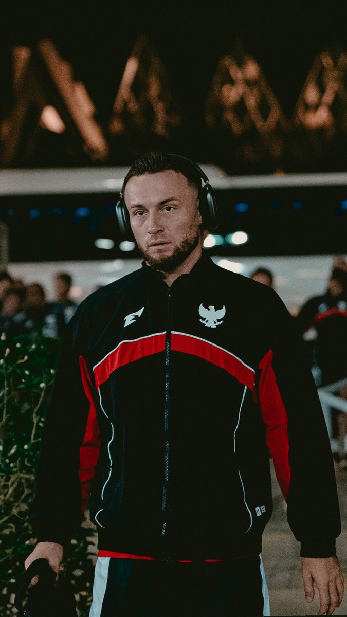 Sekali nya Rizky Ridho blunder gagal pildun gimana dong? 🤣
Untung nya bukan pemain kaya klok Beckam yang di hujat 7hari 7 malam 🤣

#KluivertOut #timnas