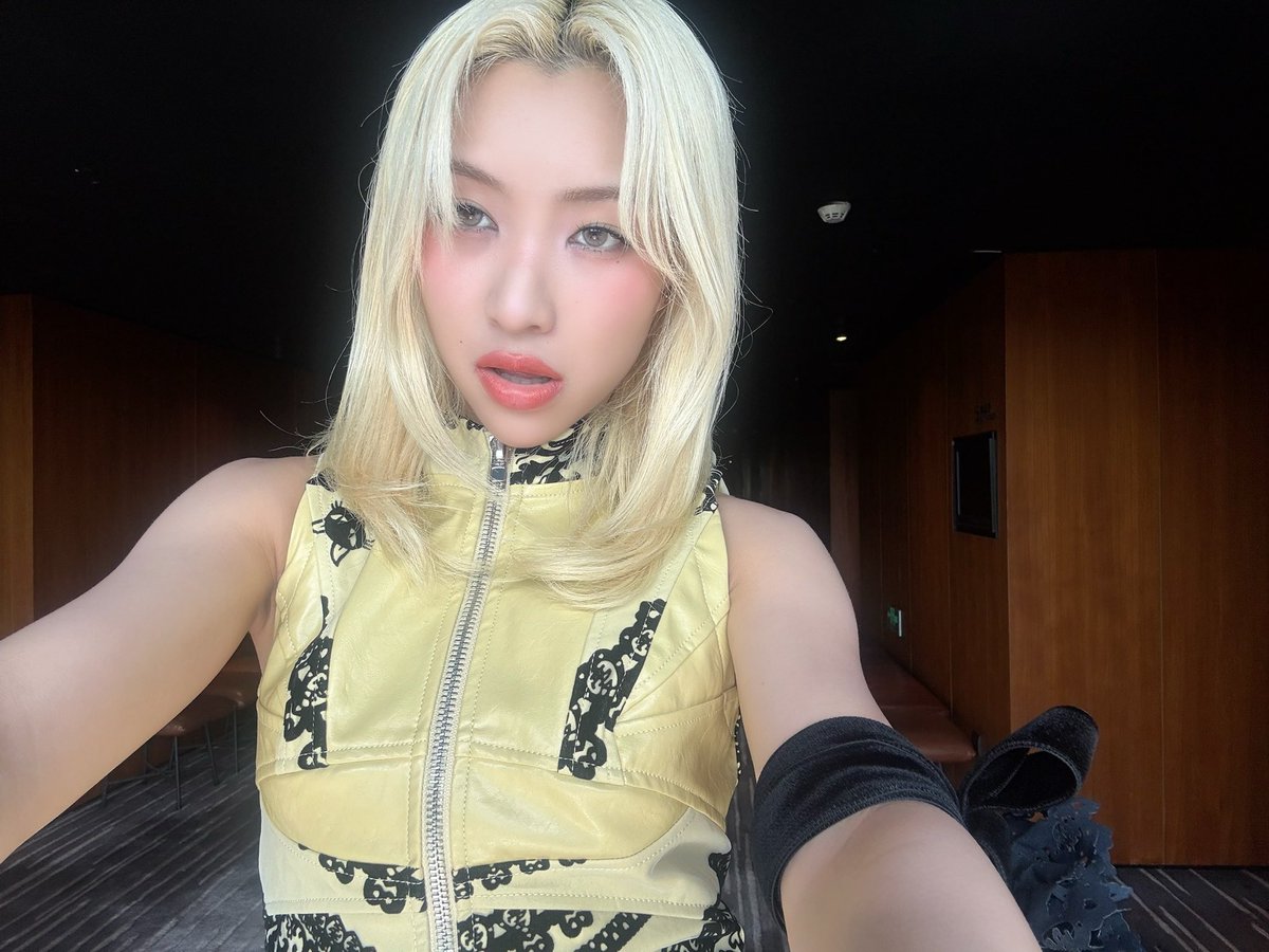 XG_FRANCE's tweet image. ALPHAZ CLUB 📸┊09.10.25

#MAYA : 🩷🩷🩷

(2/3)

___
› 🥀
#XG #XGALX
#エックスジー
#GALA
#XG_GALA
#XG_1stFullAlbum
