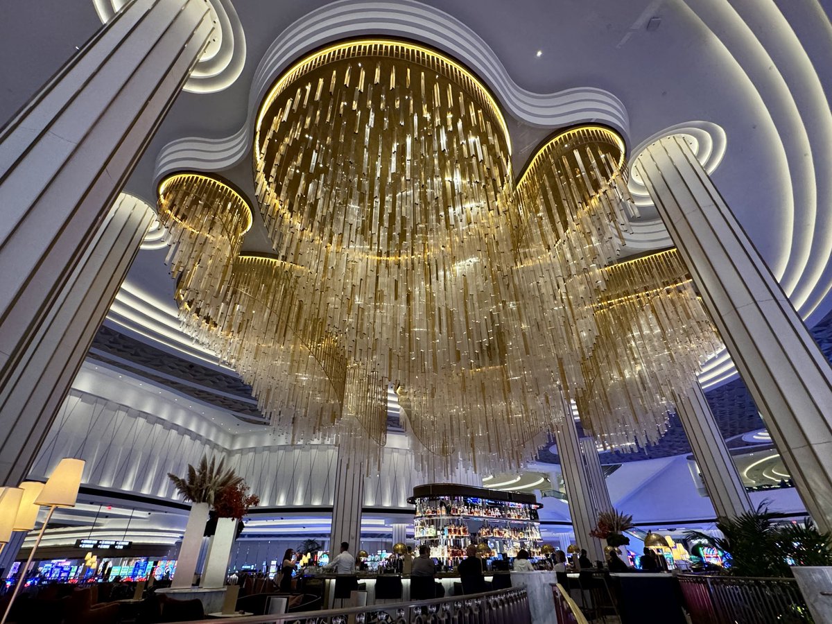 MappingThePath's tweet image. In Las Vegas this weekend for a wedding. First time in more than 15 years! #travel