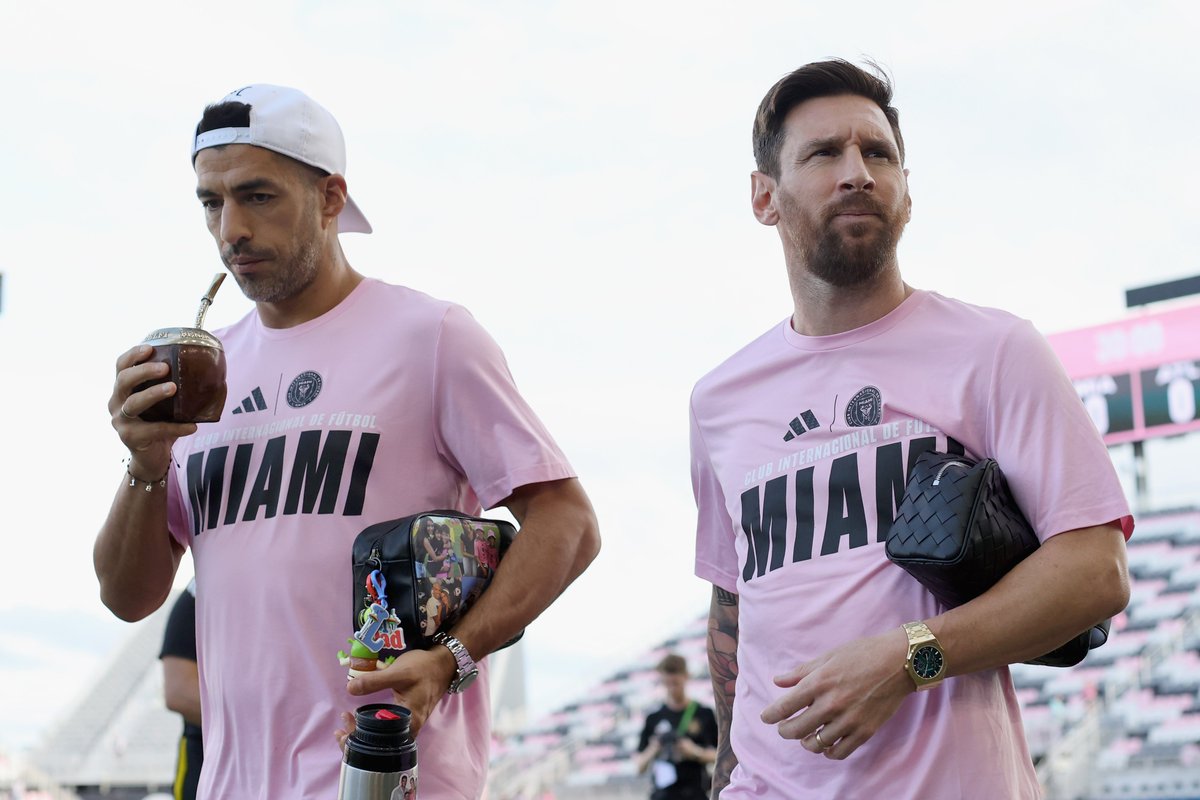 MLS's tweet image. Messi is back from international duty. 💥
@InterMiamiCF hosts @ATLUTD at 7:30pm ET - watch with #MLSSeasonPass on Apple TV: apple.co/427mG6r