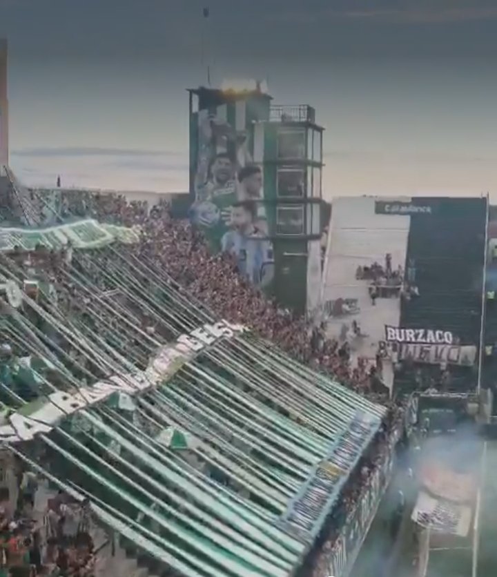 No hay que discutir nunca más con esta escasa gente. Papelón total, fondo de olla.