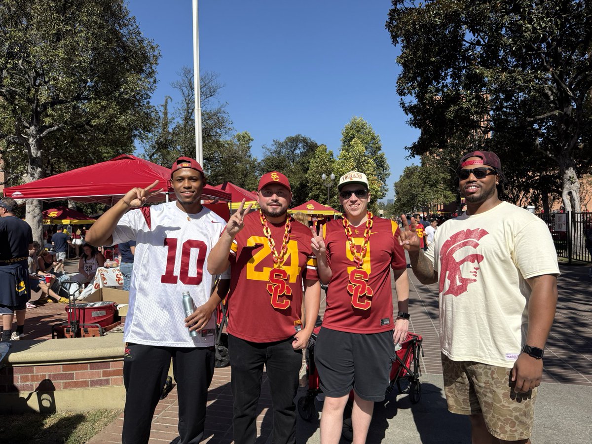 _LightTheTorch's tweet image. You know how we do it ✌️