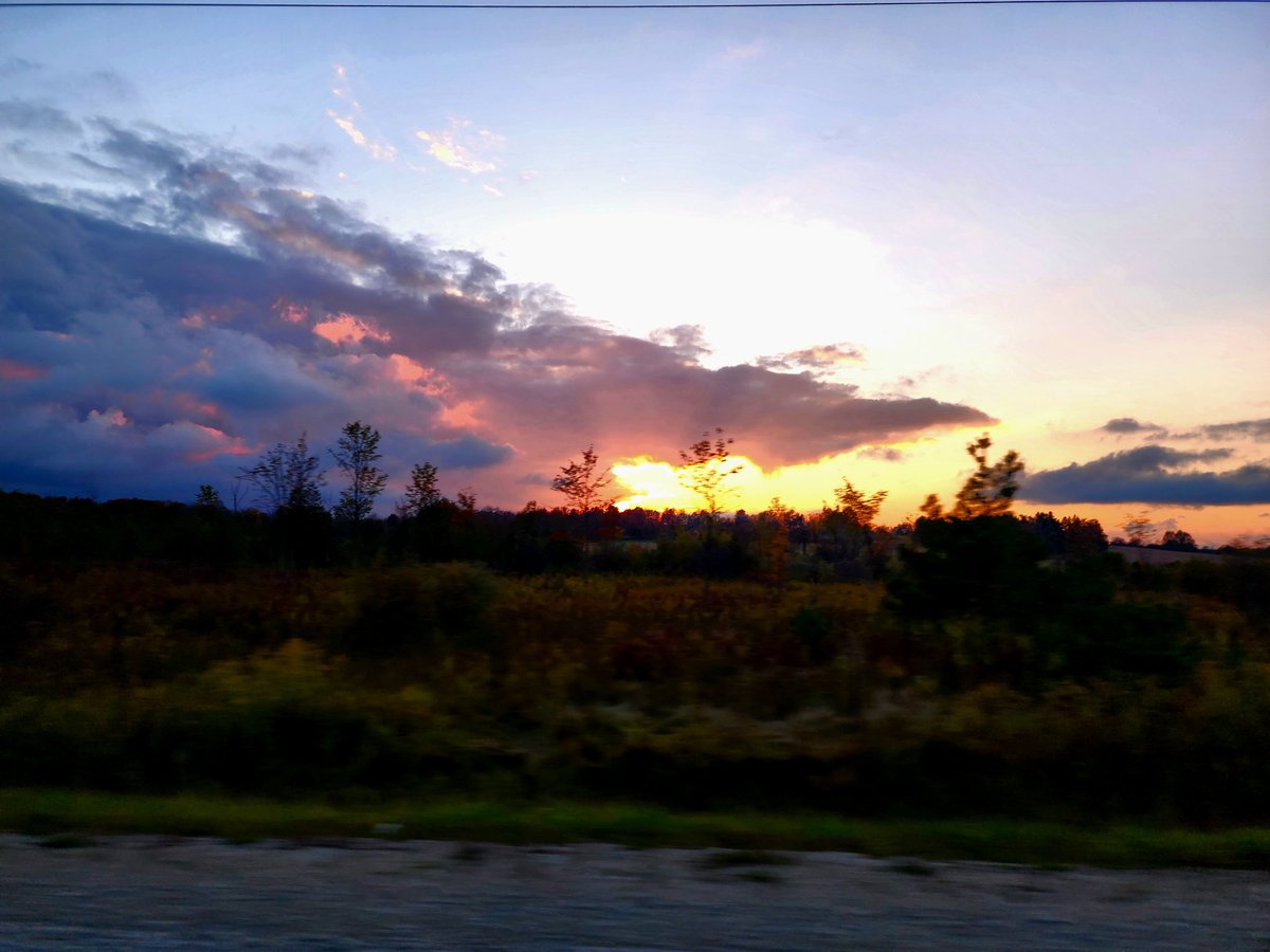 Asian_O's tweet image. #sunset on the way home!

#justtimeoutlawshit
