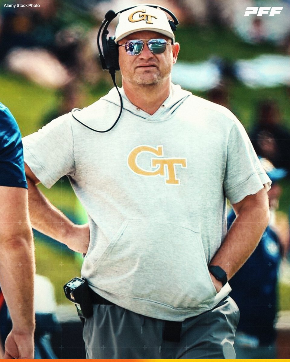 PFF_College's tweet image. Georgia Tech is 6-0 for the first time since 2011🐝