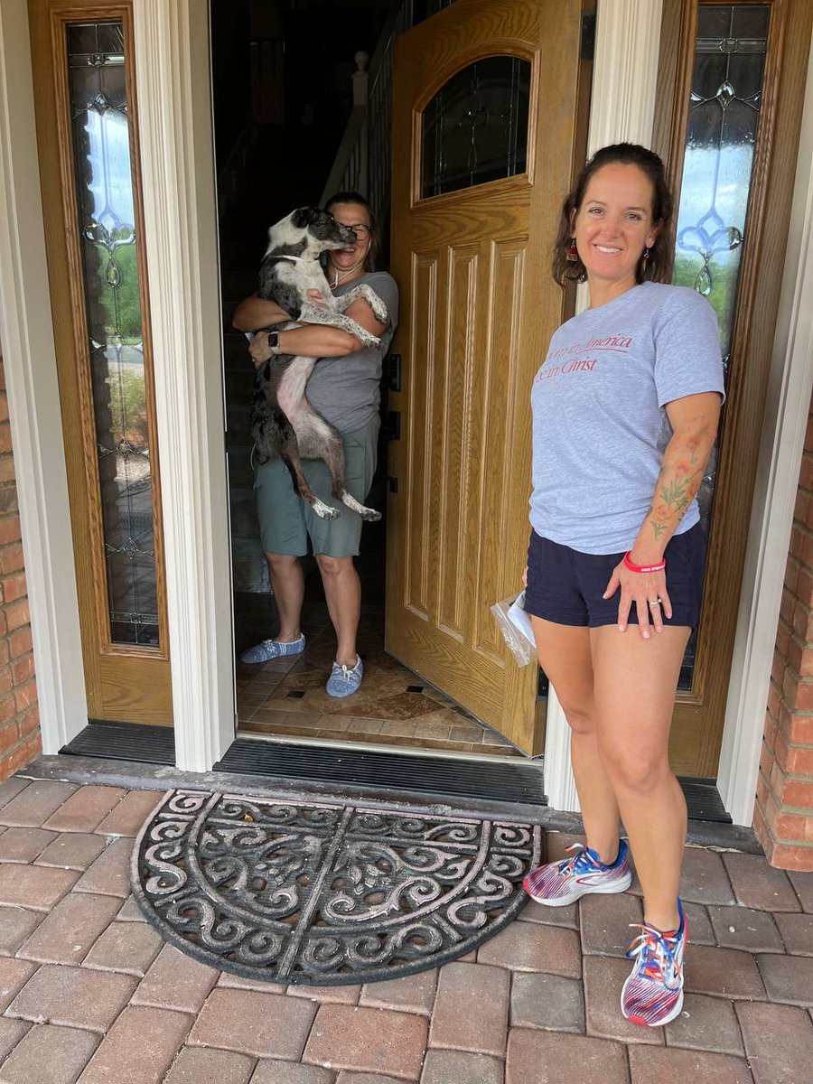 Jnet_margarita's tweet image. .@TPAction_ Chase The Vote West Valley Team is not slowing down, distance, rain or shine! 

We are committed to chasing every vote!

I am beyond proud of how YUGE this team shows up!