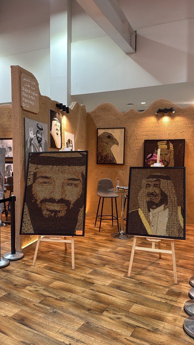 alaat37's tweet image. مقتطفات معرض نادي الصقور الدولي 🦅😍.
#عالم_يشبهك #معرض_الصقور_والصيد_السعودي_الدولي