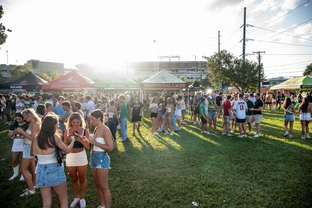 Tailgreeter tweet media