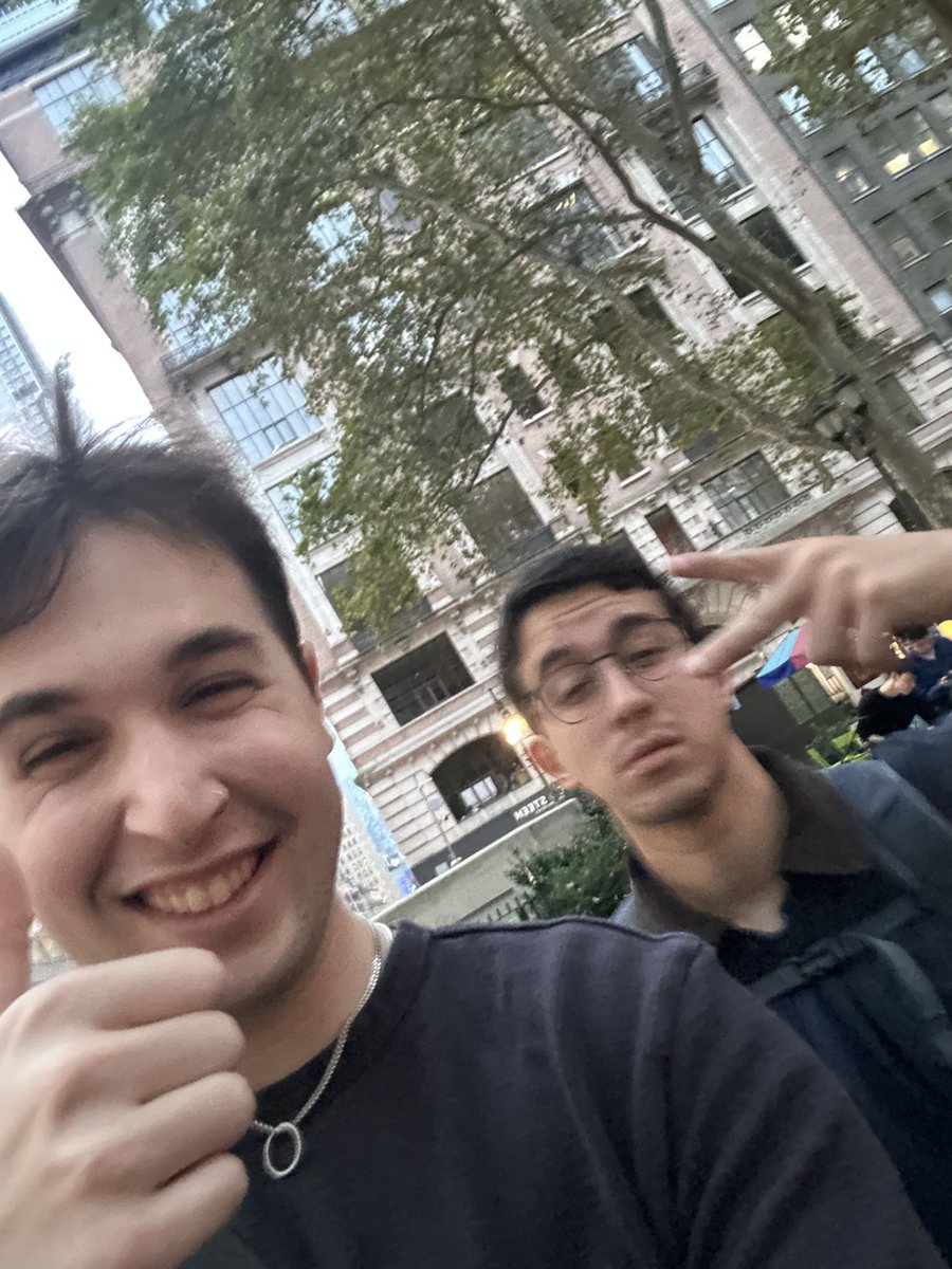 jgilzy's tweet photo. JorGOAT in the flesh https://t.co/6V6YkvVEf4