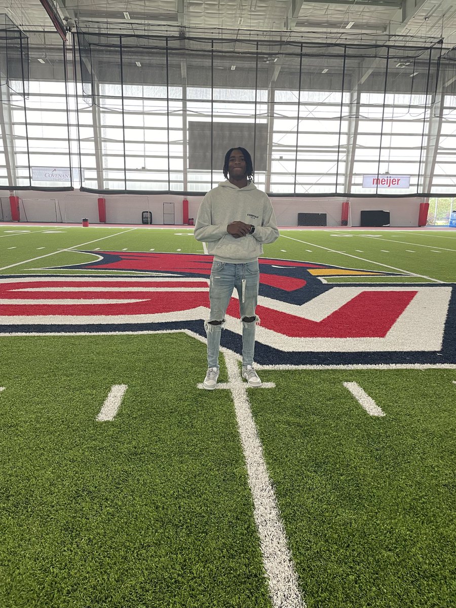 Had an amazing visit at Saginaw Valley State University this afternoon. Thank you <a href="/BClay_9/">Coach Clayton</a> <a href="/CoachGus90/">Niklas Gustav, CSCS</a>  #SeniorSzn