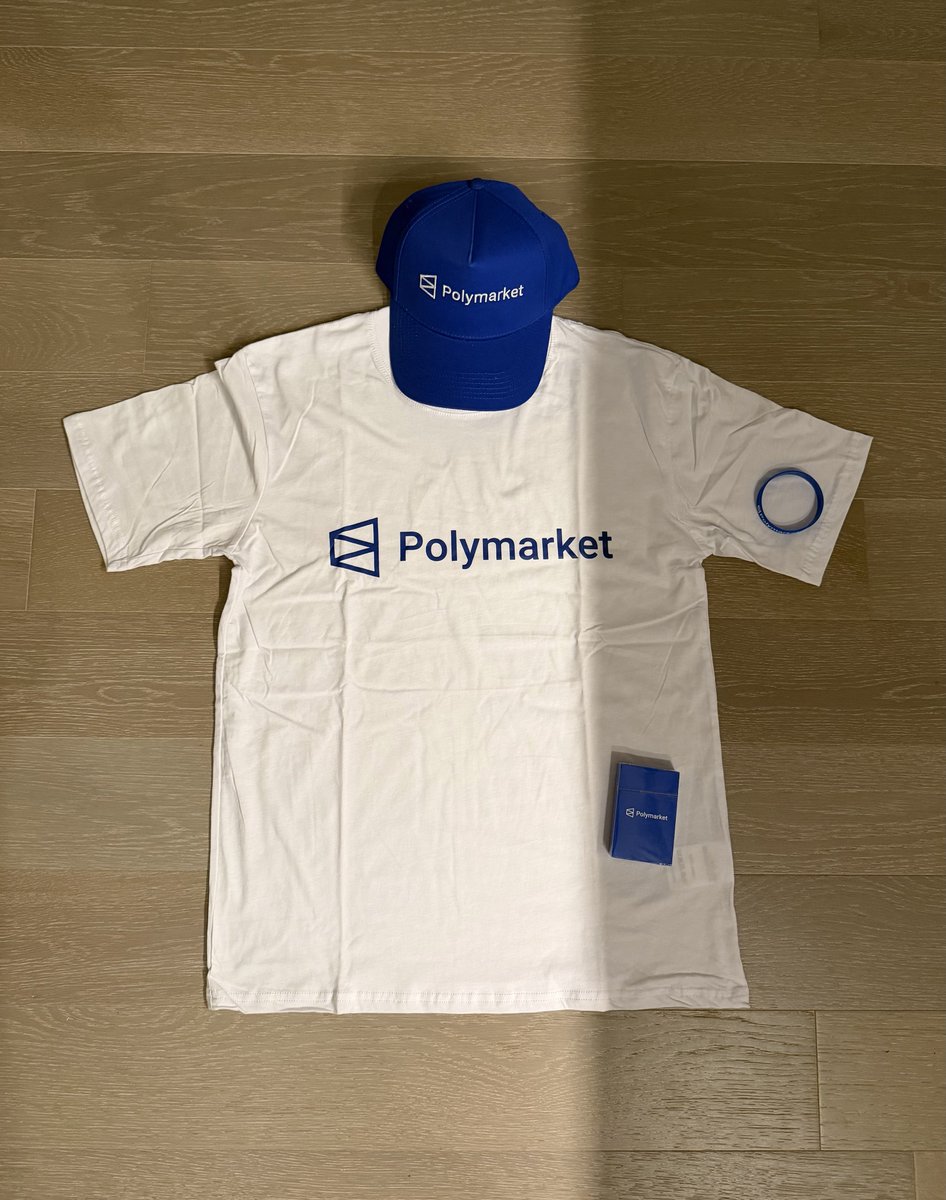 LilMoonLambo's tweet image. new gambling fit unlocked @Polymarket 

they even gave me a pack of cigs
