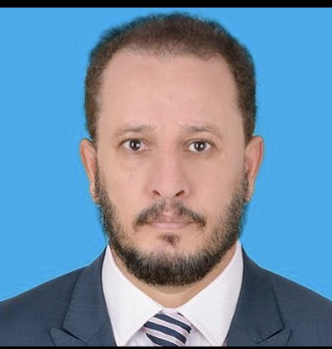 امثال هؤلاء المخلوقات لايهموا معانات الشعب اوصلاح الوطن لأنهم خارج الوطن يستلموا رواتب مغرية للقيام بالدور لزرع الفتن والشقاق ومحاربة الصف الوطني الواحد حتى تستمر الأزمة.
في منظورهم يحترق الوطن والشعب وتتحقق المكاسب والأموال القذرة بأعمالهم الدنيئة.
#لانامت_اعين_الجبناء_الخونه