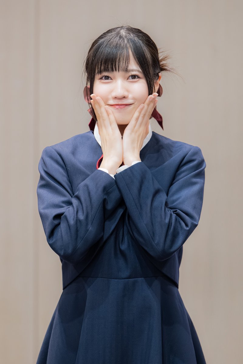 大きな手×小さなお顔

💚 吉瀬真珠（いぎなり東北産）
🗓️ 2025.10.05
📍 サンライズビル大阪
#吉瀬真珠 #しゃしんじゅ  
#いぎなり東北産