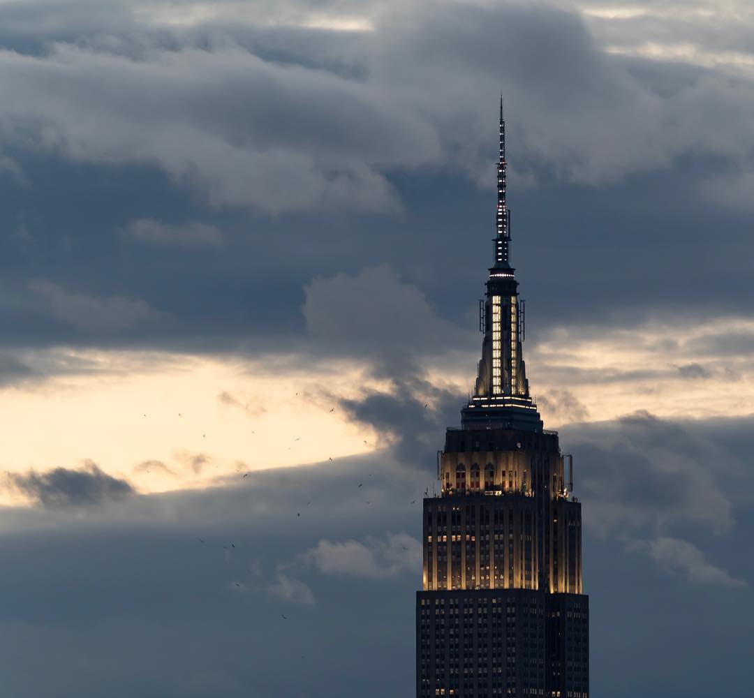Empire State Building tweet media