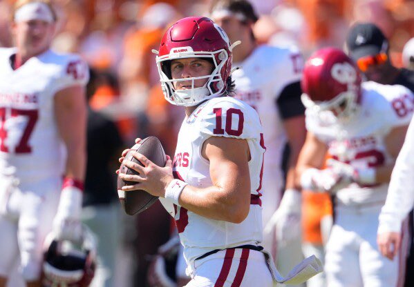 CFBRep's tweet image. John Mateer vs Texas:

0 TDs ❌
20/38 
180 Passing Yards ❌
3 INTs ❌
Sacked 5 times ❌

Looks like Texas just ended his Heisman Campaign