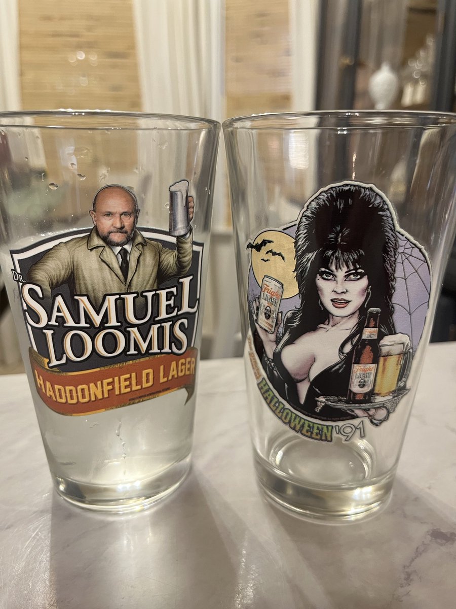 chrisallen_kc's tweet image. Going to be a good Saturday night horror night!
