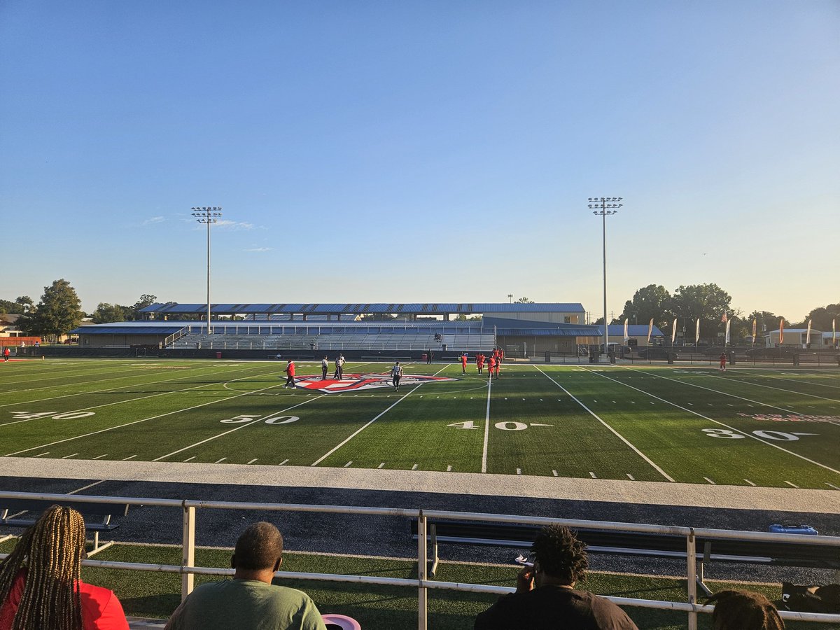 BenSLASports's tweet image. And now the main event: Community Christian College (LA) vs Community Christian College (AR) from Knight Field at Lafayette Christian Academy. I&apos;m interested in whatever this is gonna be. @RedditCFB @SickosCommittee