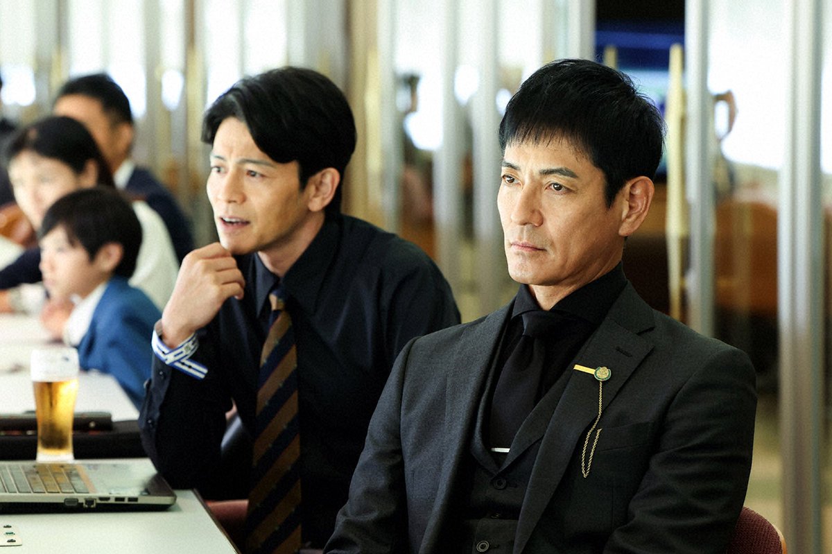 modelpress's tweet image. 【今夜放送📺️】
「ザ・ロイヤルファミリー」第1話🐎
栗須(#妻夫木聡)、競馬事業部の実態を調査 現実聞きショック受ける
🔻あらすじ
mdpr.jp/drama/4659918
#ロイヤルファミリー #日曜劇場 #目黒蓮 #SnowMan #松本若菜 #佐藤浩市 @royalfamily_tbs