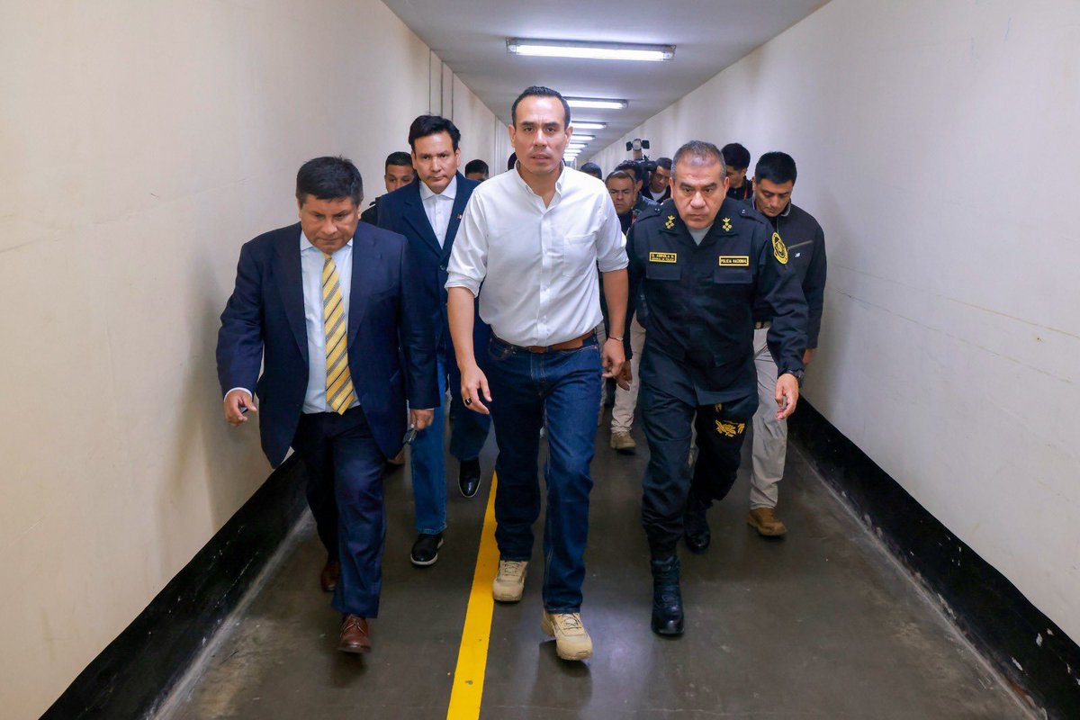 Nos informan que el nuevo Presidente <a href="/josejeriore/">José Jerí</a> se lleva bien con Arriola.