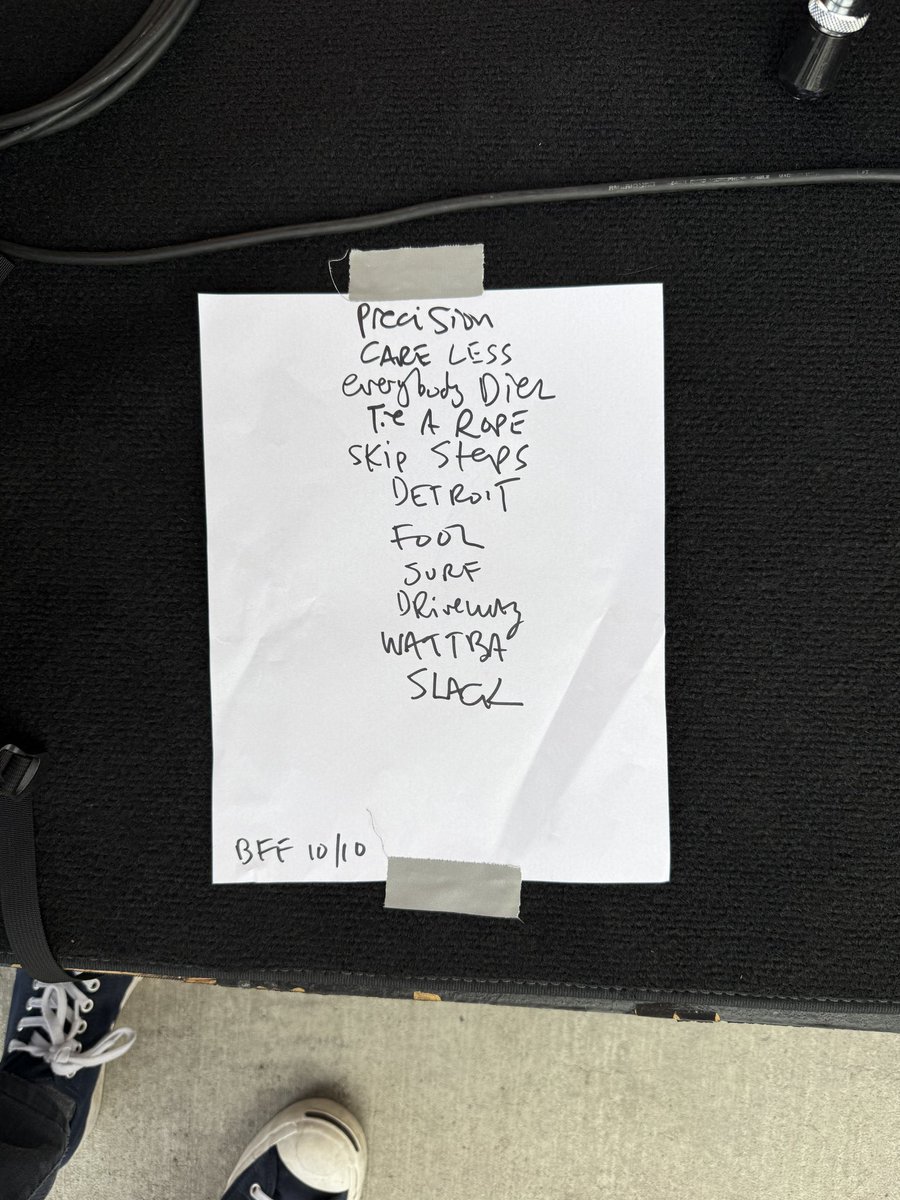 superchunk tweet media