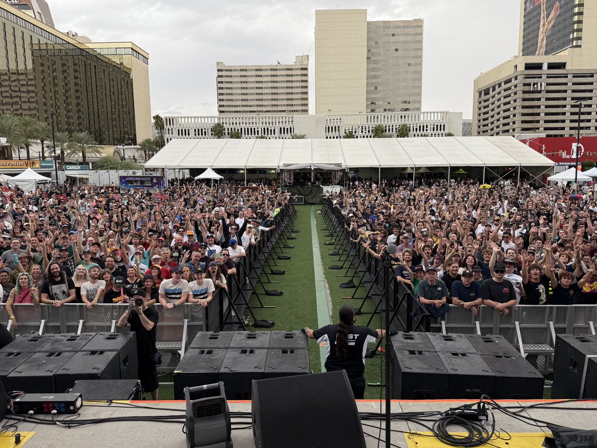 superchunk tweet media