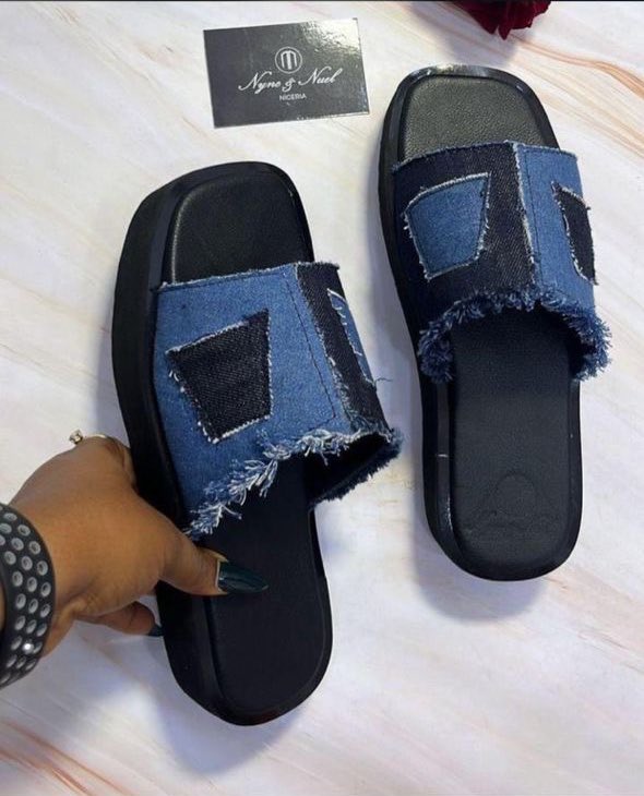 OfCL_Special's tweet image. Step up your style with NG FOOTWEARS—handcrafted Naija kicks, built for comfort and Lagos swagger; drop Reels of street-to-owambe vibes,collab with influencers for max hype! 👟🇳🇬
wa.me/+2348149190406