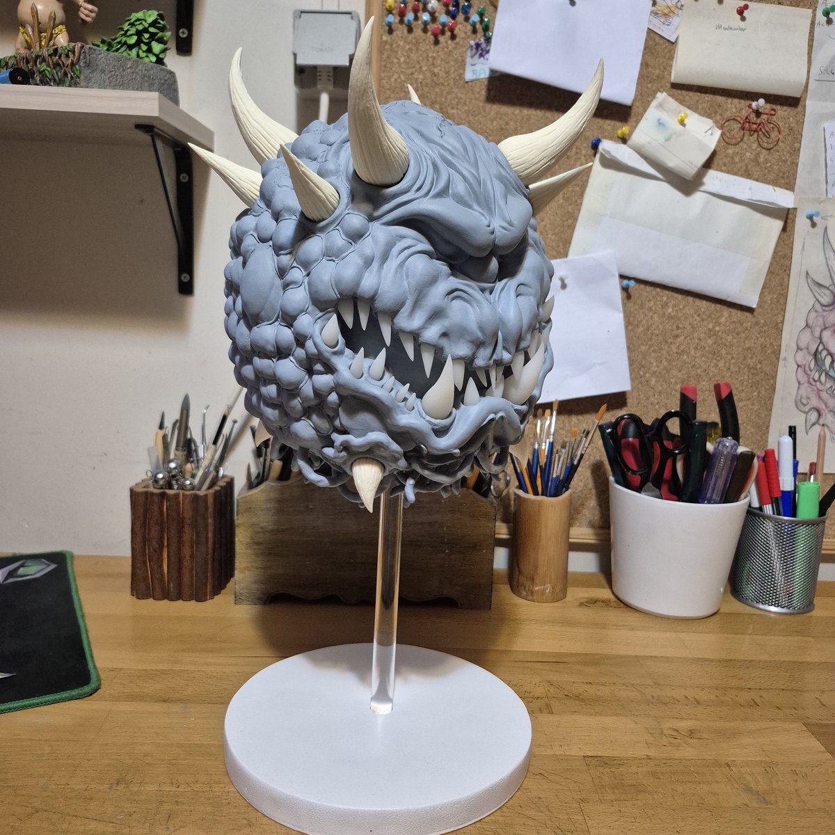 FiguratifEvren's tweet image. Been a long while since I posted about this sculpture…
Finally made some real progress. Cacodemon is ready for paint!
#doom #cacodemon