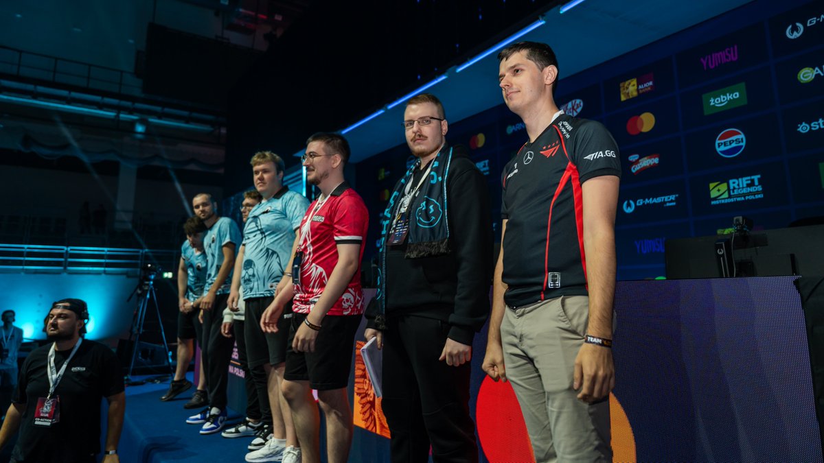 Dziękujemy za walkę &lt;3
jesteście wielcy
<a href="/Humanoidlol/">Marek Brázda</a> <a href="/cinkrofcentrum/">cinipl</a> <a href="/Ssecret_lol/">Secret</a> <a href="/odi11_LOL/">Odi11</a> <a href="/KasekoEB/">Kaseko</a>