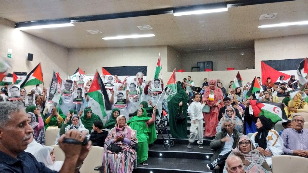 Saharar Batasun Nazionalaren 50. urteurreneko ospakizun ekitaldi hunkigarrian izan gara.

Gure herrien asakatasunaren aldeko borroka konpartitzeak ematen duen gertutasunetik, zorionak eta aurrera!