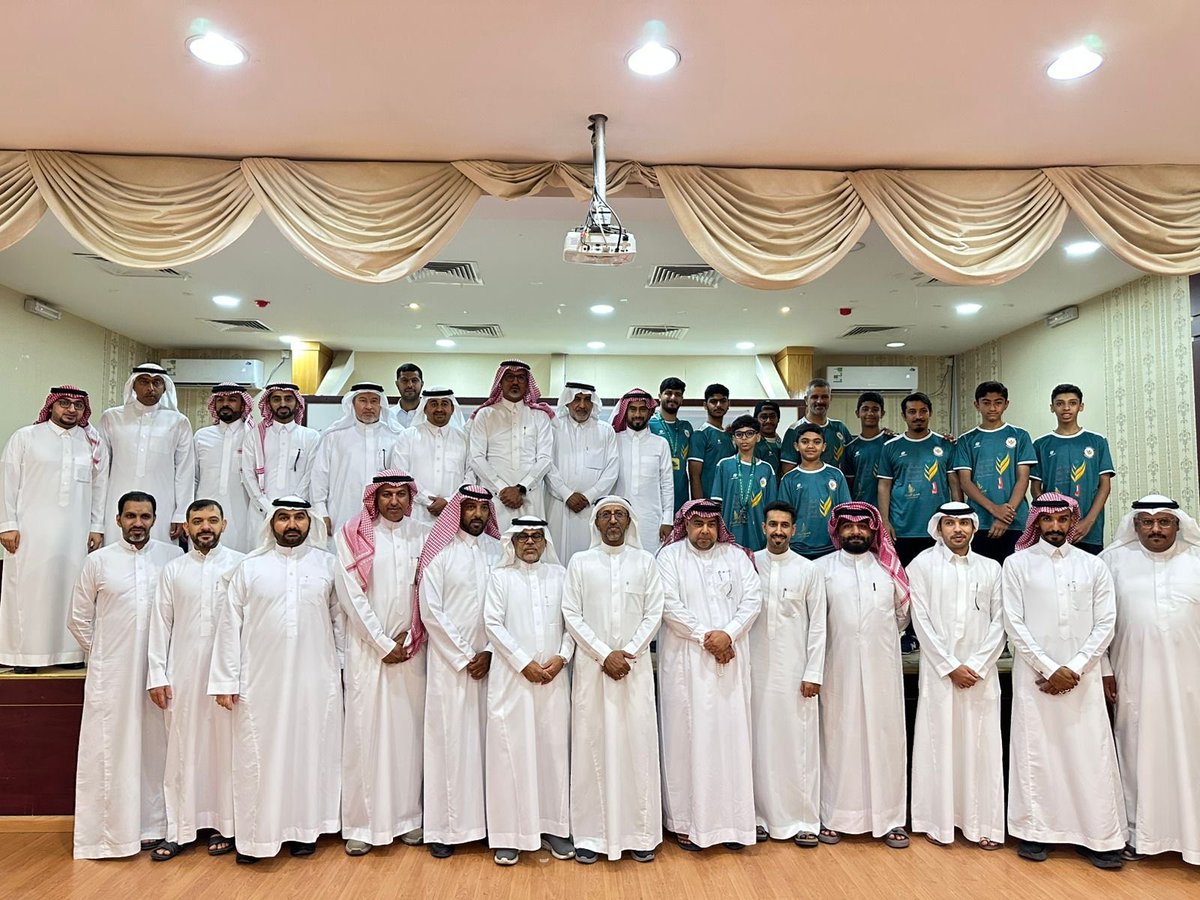ibmoalnasser's tweet photo. أقامت جمعية المنصور  السبت 11 أكتوبر 2025م حفلًا تكريميًا في قاعة الجمعية، بحضور أعضاء مجلس إدارة الجمعية والنادي ومنسوبيهم والداعمين ومحبي النادي والمتطوعين احتفاءً بإنجاز نادي المنصورة الرياضي للسهام بعد تحقيقه ثلاث ميداليات في بطولة المملكة للسهام
@j_almansoura
@ALMANSORACLUB https://t.co/ll9evhD7GE