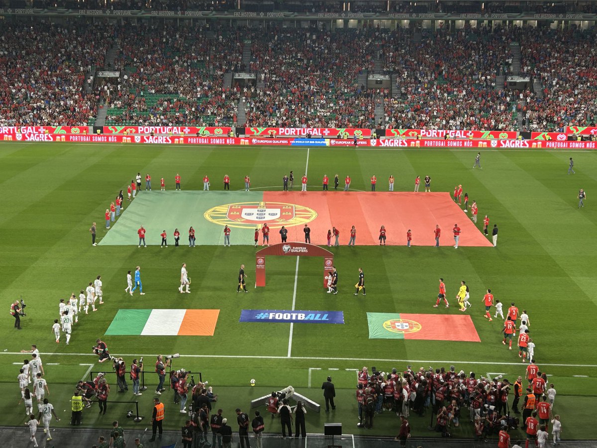 Amazing atmosphere at the Estádio José Alvalade tonight, come on Ireland 🇮🇪! 
#COYBIG