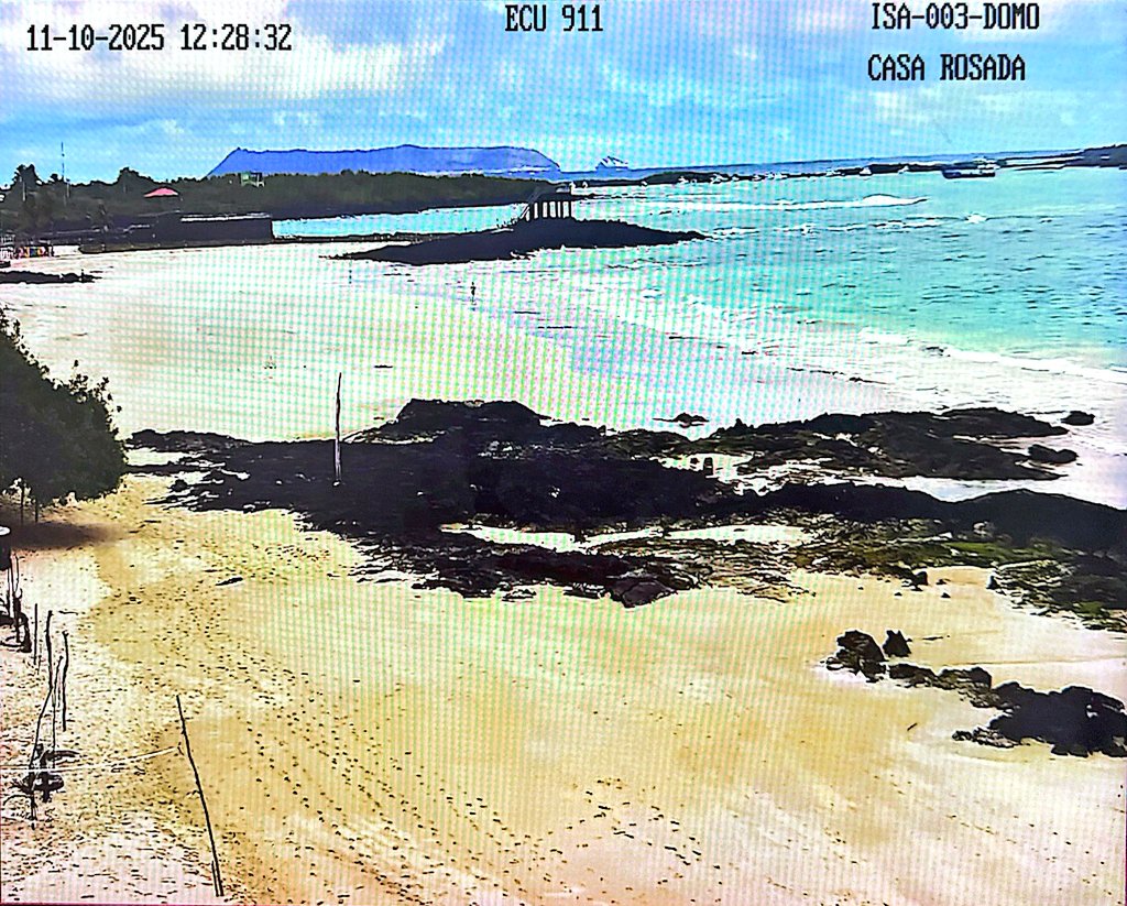 ecu911sambo's tweet image. #Galápagos 

En las playas de #SanCristóbal e #Isabela se mantiene monitoreo permanente de las actividades turísticas, mediante cámaras de #VideovigilanciaECU911. 

#ECU911BrindaSeguridadIntegral