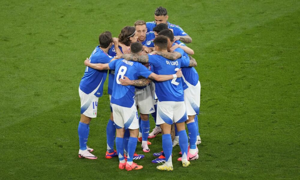 melfra69's tweet image. Estonia-Italia tutta d&apos;un fiato. Forza Azzurri, sempre! 🇮🇹 ⚽️
#figc #Italia #calcio #azzurri #estoniaitalia