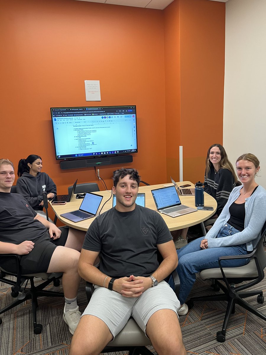 Center for Business Analytics tweet media