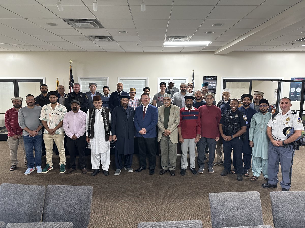 AMC_Baltimore's tweet image. Sincere thanks to
@BaltCoPolice
for visiting our mosque as part of the nationwide
@FaithandBlue
initiative. Hope to see you again soon! #FaithAndBlue #InterfaithUnity #BaltimoreCounty #BuildingBridges #CommunityEngagement #FaithCommunity