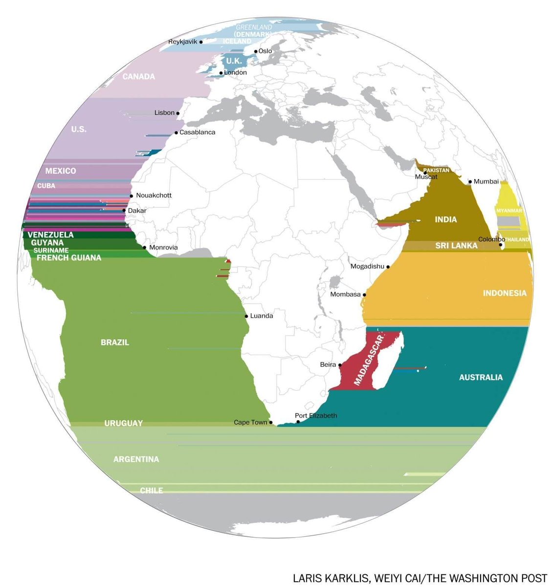 infobeautiful's tweet image. Which country is across the ocean? Latitude #map by @washingtonpost