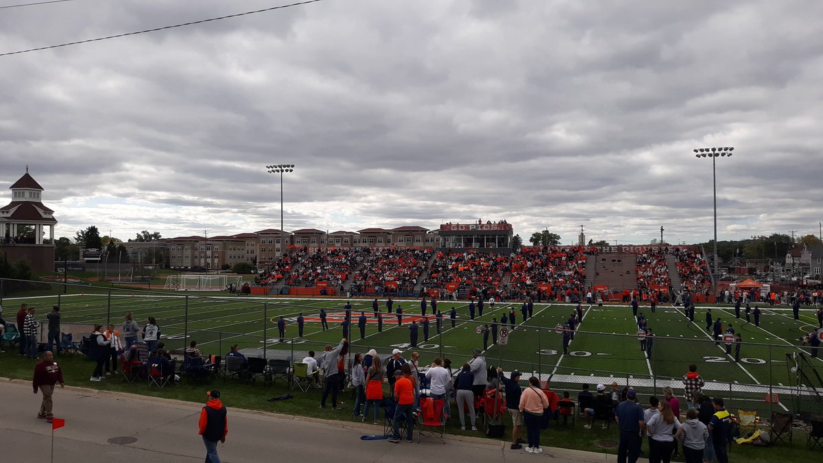 mattjnow's tweet image. Hello from a standing room only crowd in Waukesha.

Homecoming day at Carroll University as the Pioneers host North Park.

@Quags57