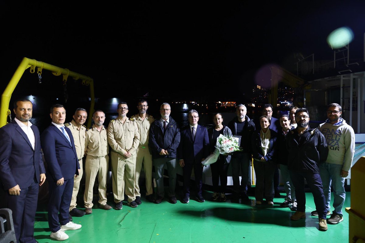 ⚓️ Koca Piri Reis, Kuzey Ege’deki Bilimsel Araştırma Seferini Tamamladı

🛳️ Rektörümüz Prof. Dr. Bayram Yılmaz, Genel Sekreter V. Prof. Dr. Dündar Yener ve Deniz Bilimleri ve Teknolojisi Enstitüsü Müdürü Prof. Dr. A. Harun Özdaş Kuzey Ege Denizindeki bilimsel araştırma seferini