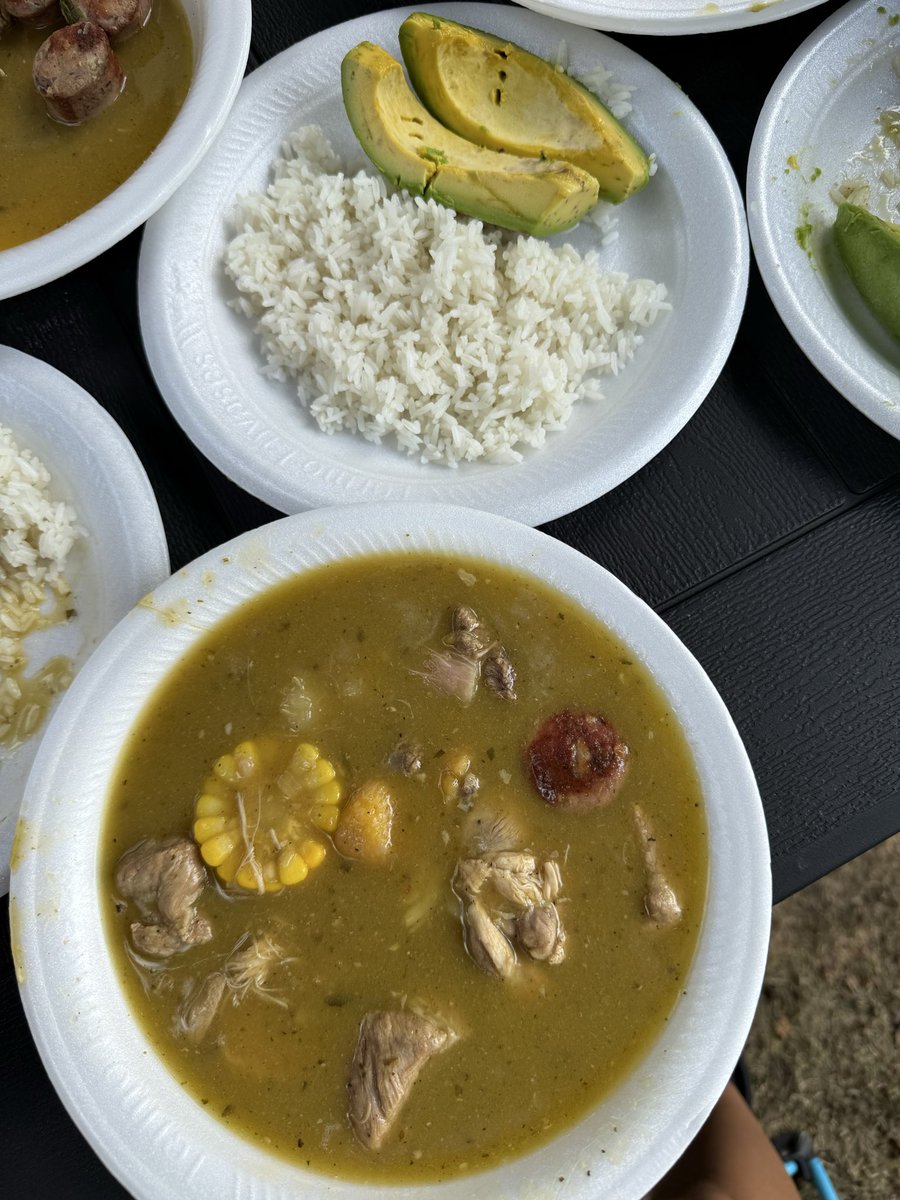 Imagina una dei cibao que te diga: “amoicito ven a comei sancocho” soy esa…