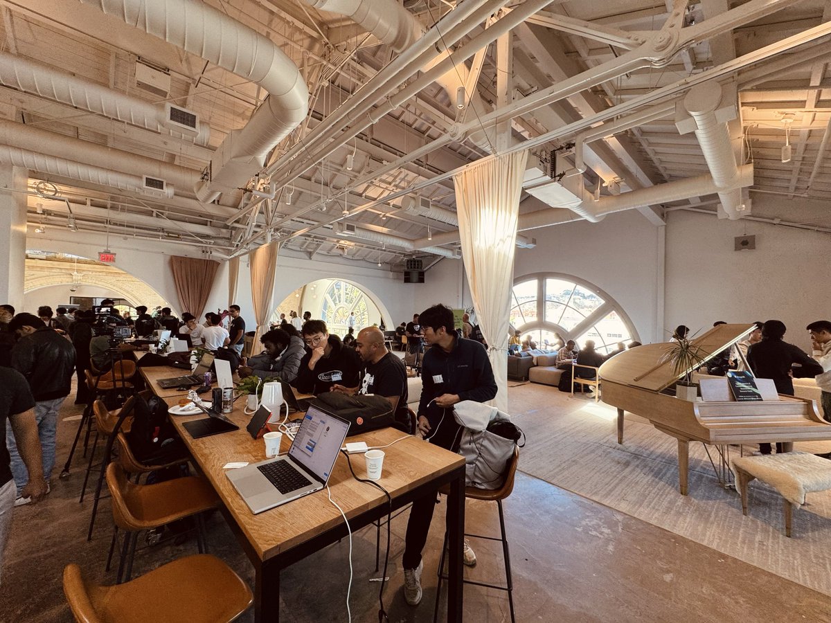 pyramation's tweet image. At the Agentic Memory &amp;amp; Context Engineering Hackathon hosted by @MongoDB as part of #SFTechWeek. Working with partners like @Meta, @1Password and others to advance context engineering and memory for AI agents 🚀