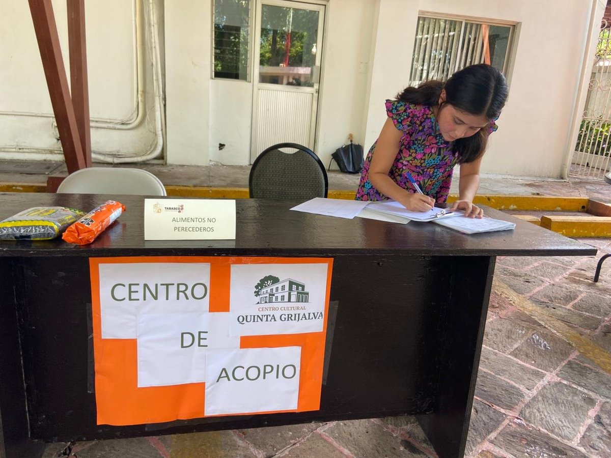 xevtfm's tweet photo. 📸 #EnFotos |  @Cultura_Tabasco abrió este sábado un centro de acopio en el 'Centro Cultural Quinta Grijalva' a favor de las personas afectadas por inundaciones en el país https://t.co/UfQ5xzcB3K