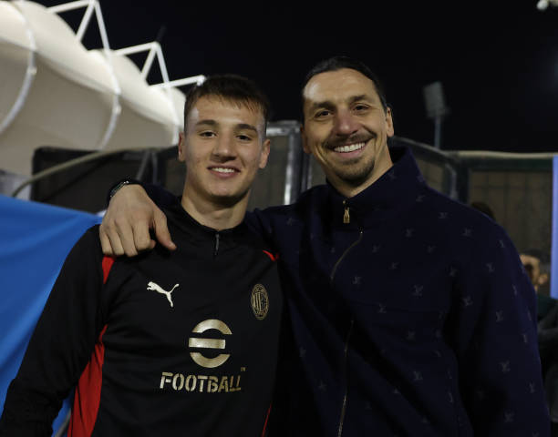 MilanPosts's tweet image. 📰 @FabrizioRomano: Ibrahimović played a key role in Camarda’s renewal. The player had always prioritized Milan, but several clubs were ready to offer him enormous sums.