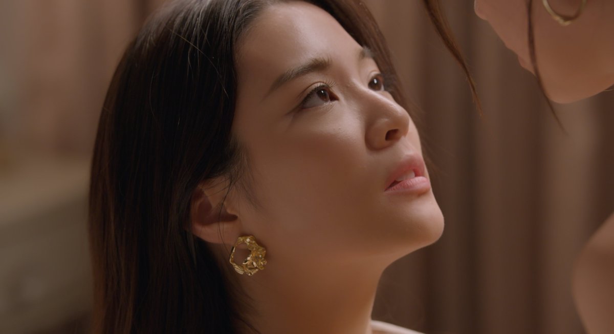 นี่ชั้นเดบิวต์ครั้งแรกกับผู้หญิงหรือนี่ มันเริ่ดอ่า

WHAT IS WRONG WITH ME
#พิษรักEP4