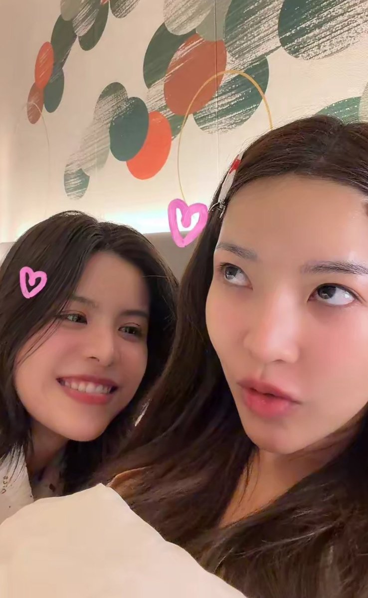 pp_xunn's tweet image. ขออย่างเดียวคืออย่าถามเฟว่าโอซาก้าเปนไง เพราะอั่นเด่กมานไม่ได้มองวิวอะไรเลยจะมองแต่เธอจ๋าอย่างเดว!!!

FAYMAY OSAKA FANMEETING
#FayMayFMinOSAKA
#FayMay #เฟเมษ์
#fay_riezz #maywyda