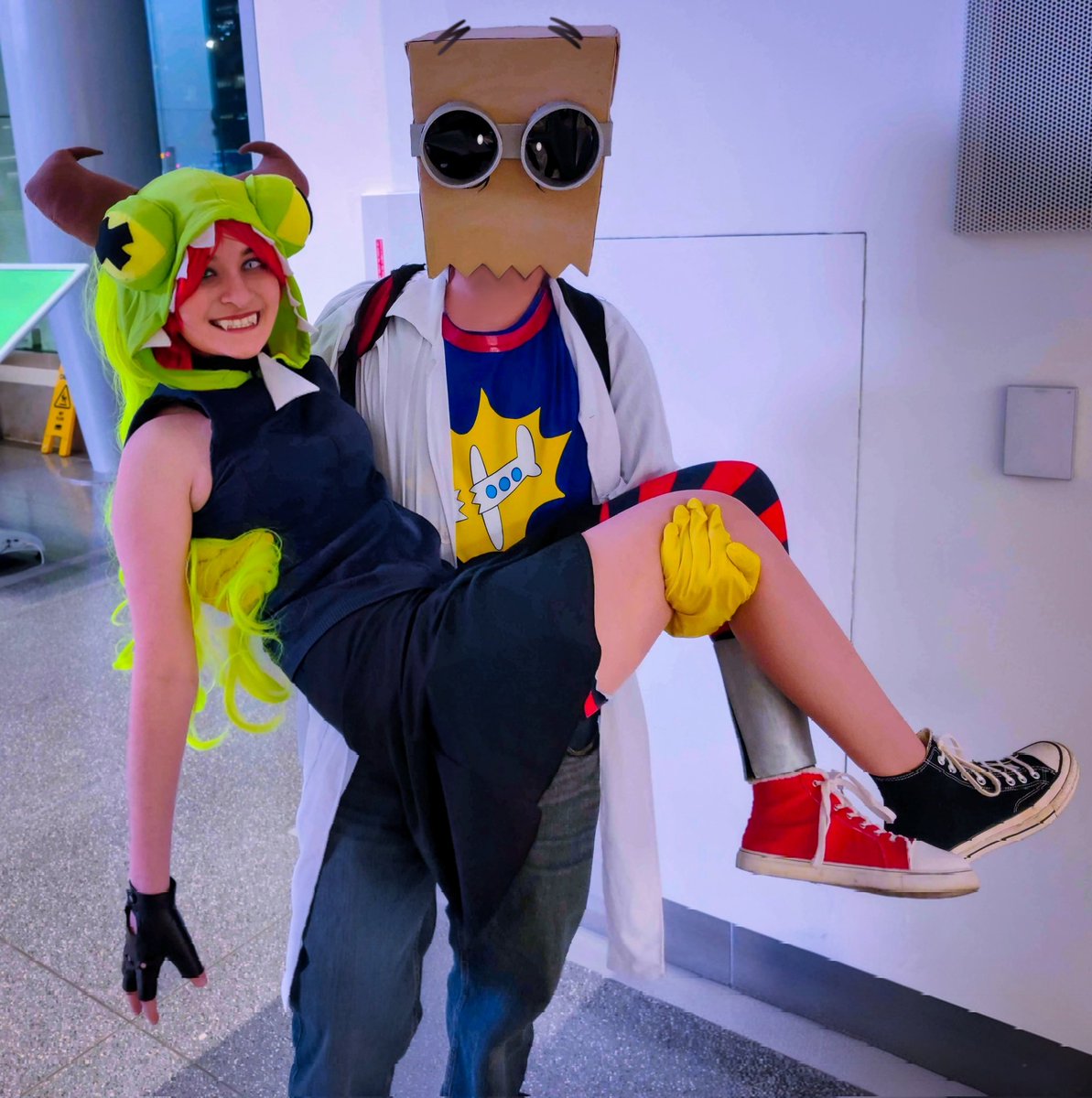 StrngeNightmres's tweet image. Flug and Demencia at NYCC!! #villainous #villanos #cosplay #NYCC 

Flug is @hastur7878 !!