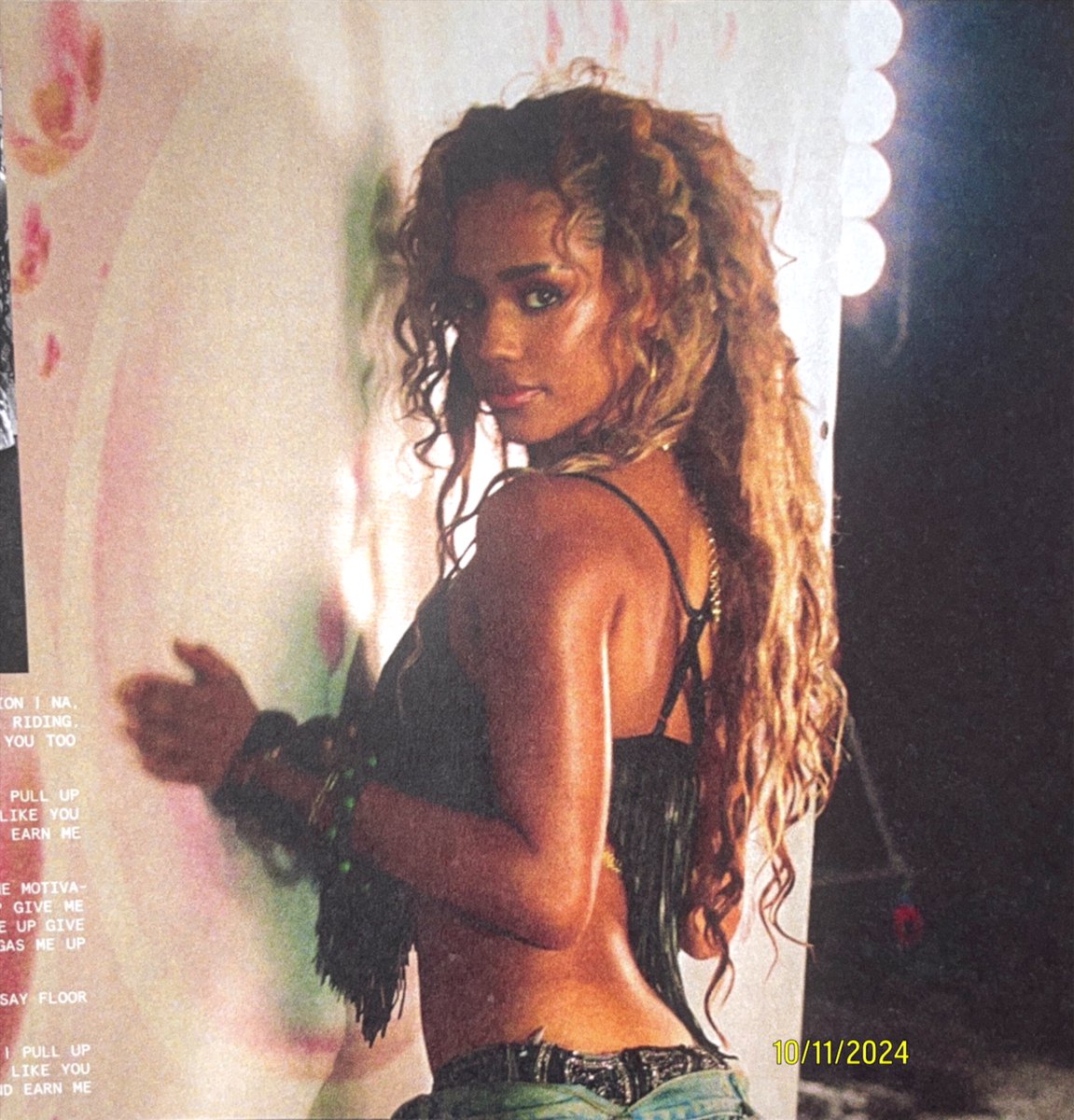 chartstyla's tweet image. Tyla’s ‘TYLA+’ earned 1.148 billion streams in its first year of release on Spotify.

Its three deluxe tracks accounted for 400 million streams.