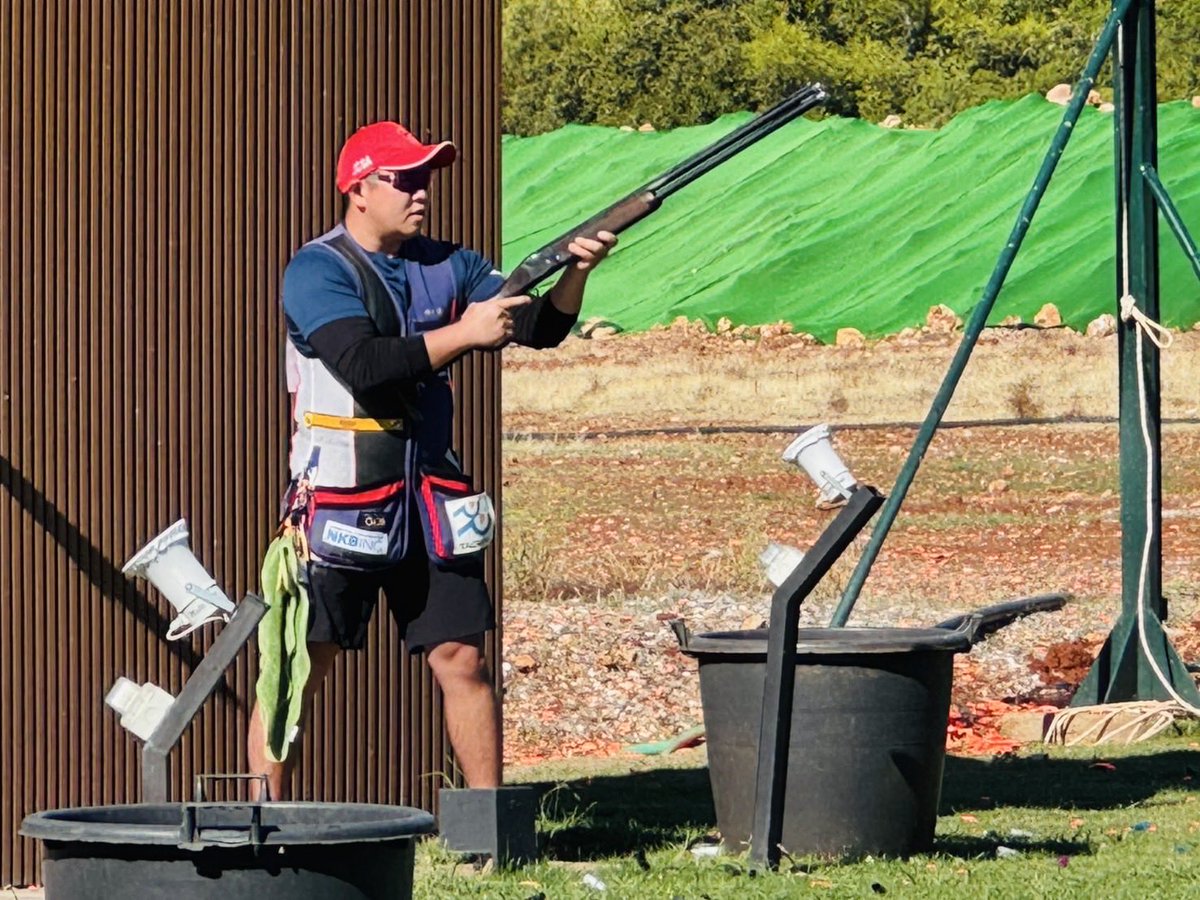 jctsa_official's tweet image. 世界選手権大会
ISSF World Championship Shotgun
（Athens, Greece　08 - 19 Oct 2025）
TEAM JAPAN日本🇯🇵
 
スキート種目男子個人
10月11日　2日目100個終了
3位　戸口翔太郎 選手
23/25/25/25  98
 
#クレー射撃 #日本クレー射撃協会