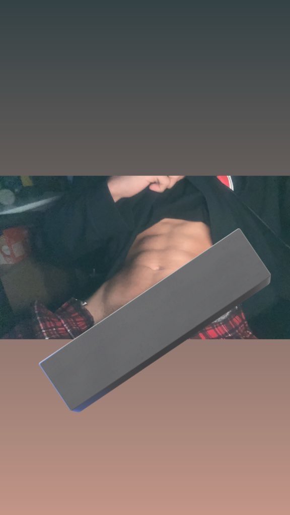 ممحون تبغى فحل يريحك نط خاص بصورك واوريك 🫦🫦غيره انسى